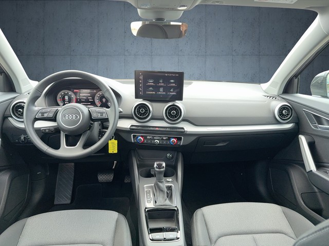 Audi - Q2 35 TFSI S tronic S line LED RFK SHZ_2