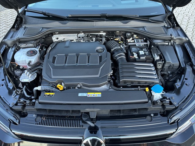 VW - Golf VIII 2.0 TDI DSG Active AHK+NAVI+ACC+PANO_5