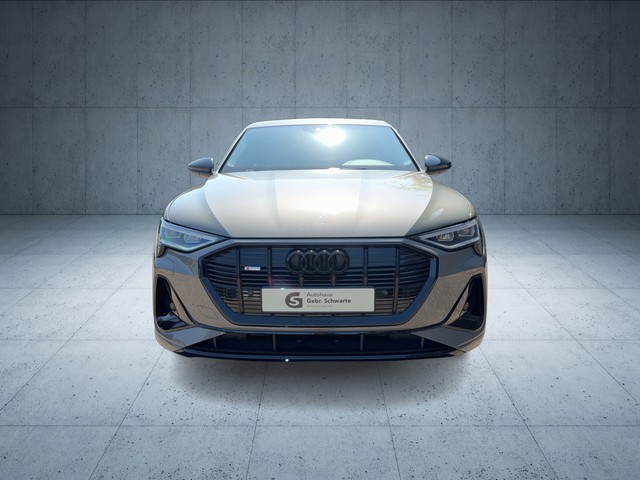 Audi - e-tron 50 quattro S line black Pano B&O RFK 21"_14