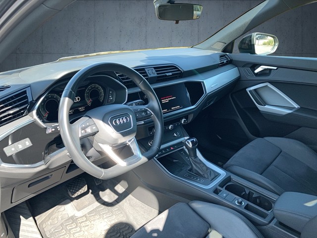 Audi - Q3 Sportb. 35 TFSI S-tronic S line AHK+NAVI+LED_11