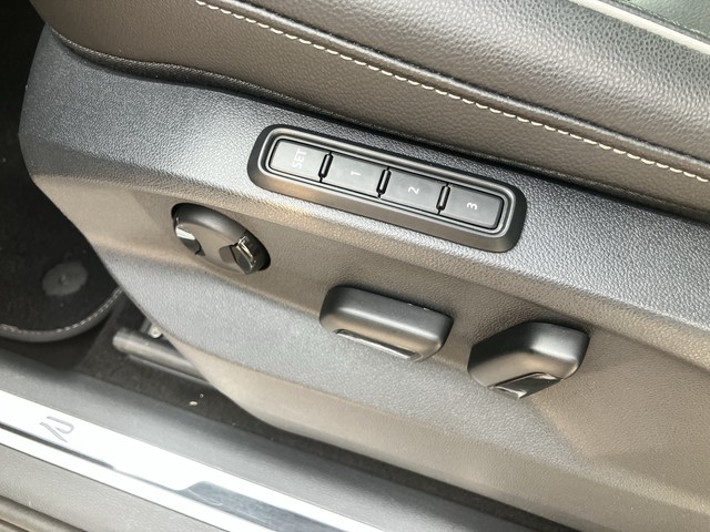 VW - Tiguan 1.5 TSI DSG R-Line AHK+PANO+LED+NAVI+SHZG_6