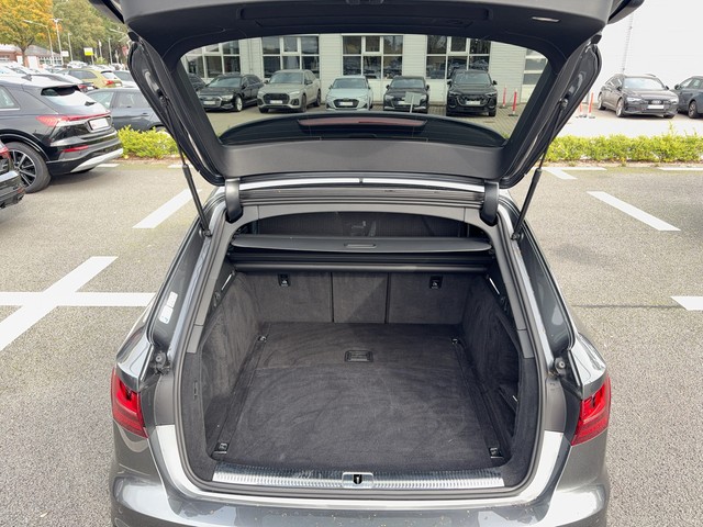 Audi - A4 Avant 50 TDI S-tronic quattro S-Line MATRIX_4