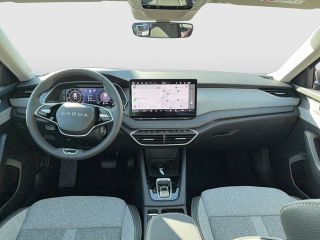 Skoda - Octavia Combi 2.0 TDI DSG Selection Head Up+Navi_2