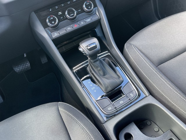 Skoda - Karoq 1.5 TSI DSG Ambition AHK CAM LED LM17 SHZG_6