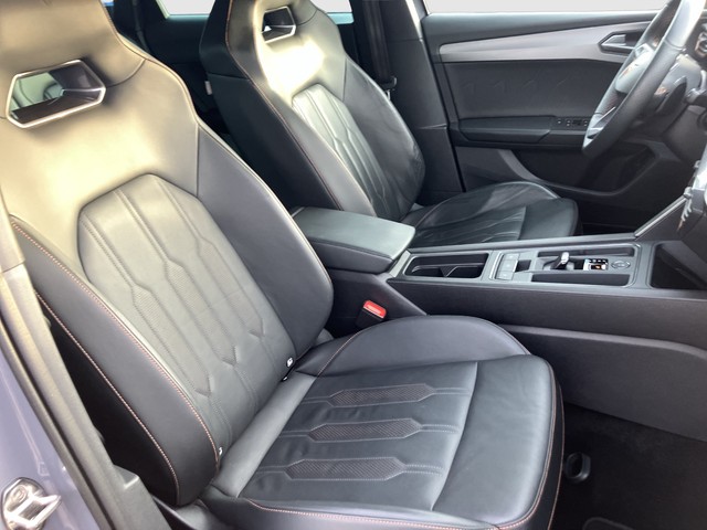 CUPRA - Leon Sportstourer 2.0 TSI 4Drive DSG VZ LED PANO_6