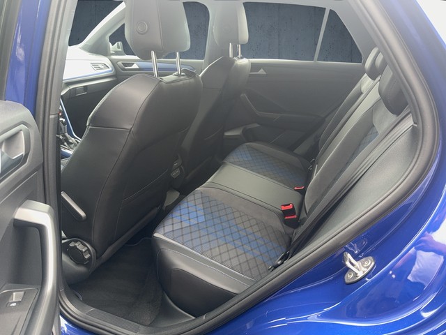 VW - Golf VIII 1.5 eTSI DSG Life LED+ACC+KAMERA_3