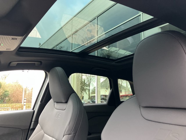 Audi - Q3 SUV TFSI S-tronic S line AHK+ACC+SHZG+PANO_9