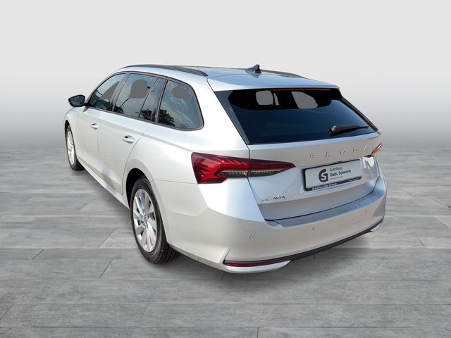 Skoda - Octavia Combi 2.0 TDI DSG Selection ACC LED NAVI_12