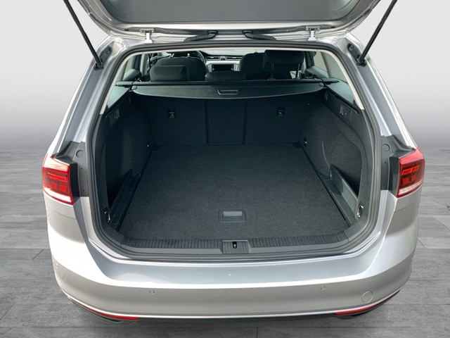 VW - Passat Variant 1.5 TSI DSG Conceptline LED NAVI_4