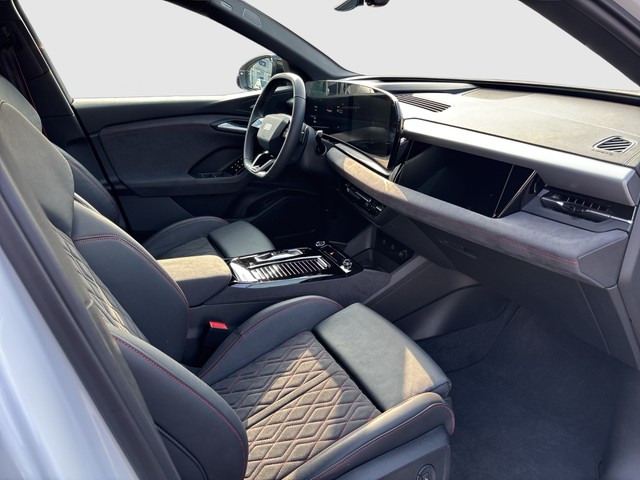 Audi - Q6 e-tron performance S-line AHK B&O LM21 PANO_11