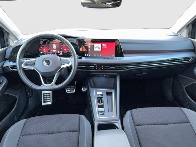 VW - Golf VIII 2.0 TDI DSG Active AHK+NAVI+ACC+PANO_2