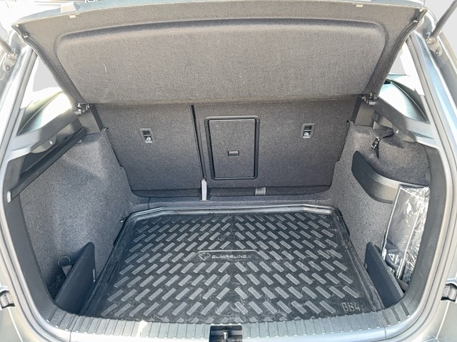 Skoda - Karoq 2.0 TDI Ambition GRA+NAVI+AHK+KAMERA+LED_4 Skoda - Karoq 2.0 TDI Ambition GRA+NAVI+AHK+KAMERA+LED_4