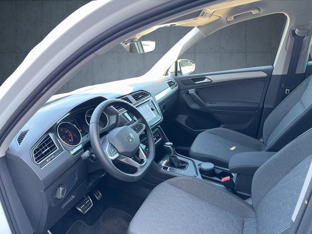 VW - Tiguan 1,5 l TSI DSG Move Navi RFK AHK SHZ vo+hi_13