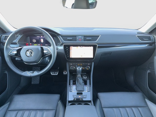 Skoda - Superb Combi iV 1.4 electric/TSI L&K Pano Leder_2