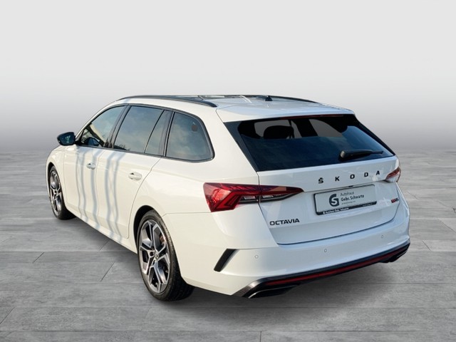 Skoda - Octavia Combi 2.0 TDI DSG RS AHK LED NAVI PANO_7