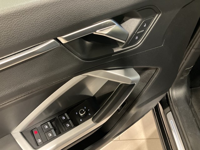 Audi - Q3 Sportback 35 TFSI S-tronic S line AHK+ACC+LED_6