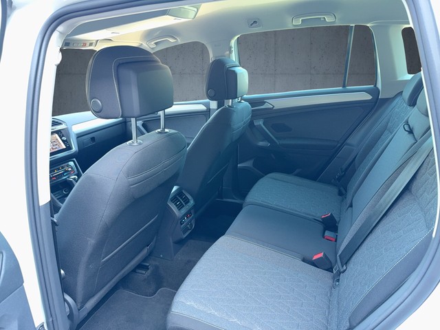 VW - Tiguan 1,5 l TSI DSG Move Navi RFK AHK SHZ vo+hi_3