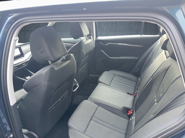 Skoda - Octavia Combi 1.4 electric/TSI Style HuD Leder_3