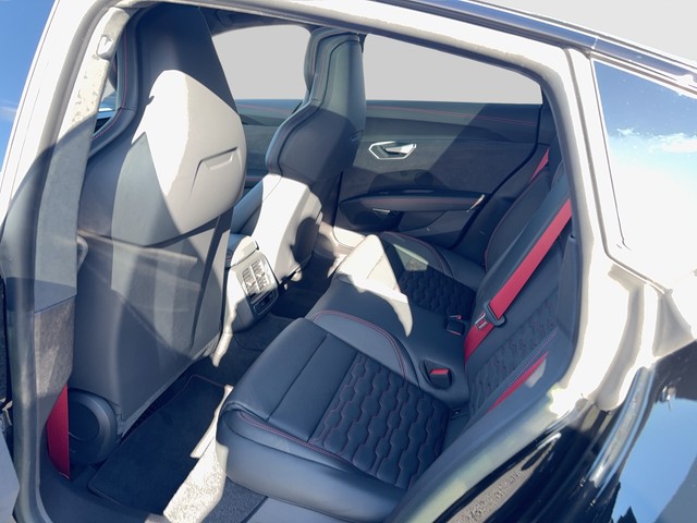 Audi - e-tron GT RS quattro_3