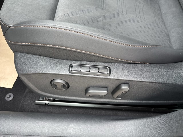 CUPRA - Leon Sportstourer 2.0 TSI 4Drive VZ DCC+NAVI+SHZ+LED_6