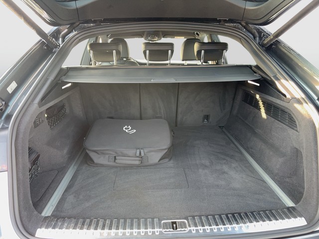 Audi - Q8 55 TFSI e Tiptronic quattro S-Line_4