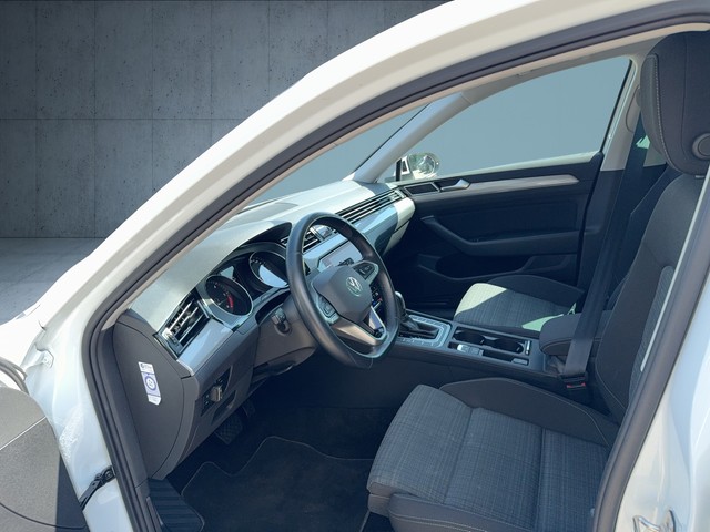 VW - Passat Variant 2,0 l TDI DSG Business RFK Navi_13
