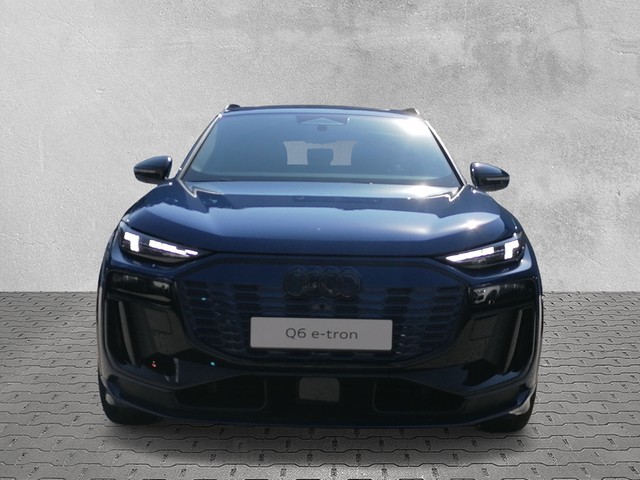 Audi - Q6 e-tron 285 kW quattro edition one blue Pano_7