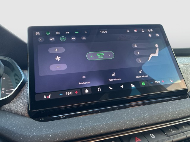 Skoda - Octavia Combi 2.0 TDI DSG Selection Head Up+Virtual_11