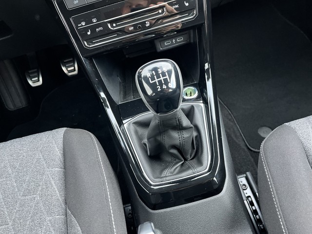 VW - T-Cross 1.0 TSI Move ACC LM16 NAVI PDC SHZG TEL_6