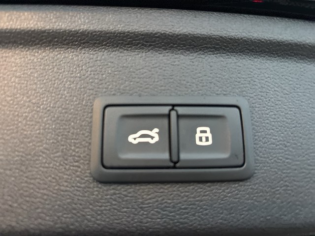 VW - Tiguan 2.0 TDI DSG Elegance Navi+Panorama+Kamera_5