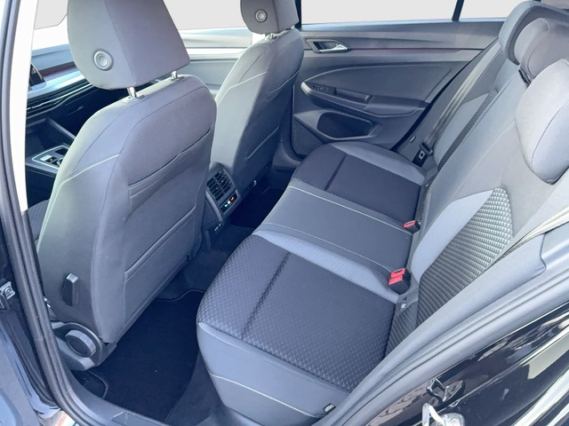 VW - Golf VIII 2.0 TDI DSG Active AHK+NAVI+ACC+PANO_3