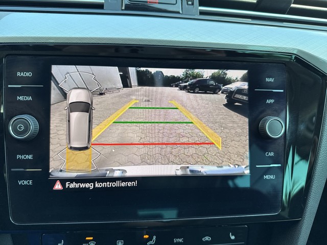 VW - Passat Variant 2,0 l TDI DSG Business RFK Navi_6