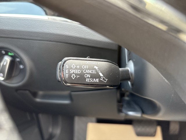 Skoda - Superb Combi 2.0 TDI DSG L&K AHK+LEDER+RFK_13