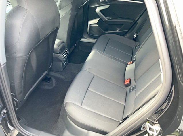 Skoda - Kamiq 1.5 TSI DSG Monte Carlo Pano+V-Cockpit+LED_3