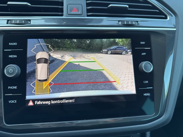 VW - Tiguan 1,5 l TSI DSG Move Navi RFK AHK SHZ vo+hi_6
