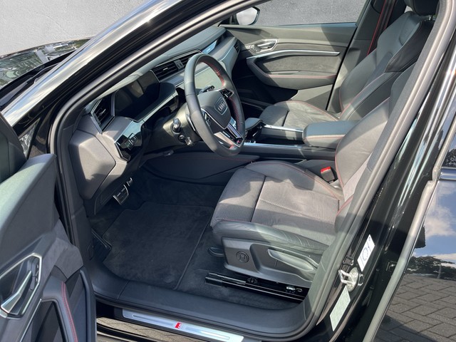 Audi - Q8 e-tron 50 quattro S-line ACC CAM LED LUFT NAVI_15