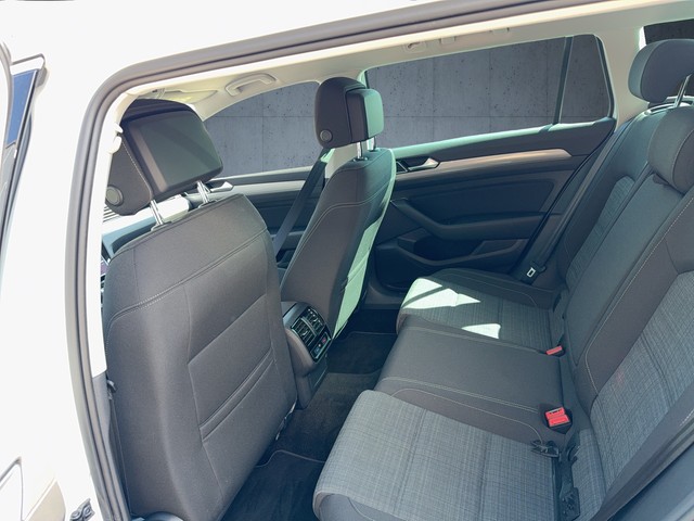 VW - Passat Variant 2,0 l TDI DSG Business RFK Navi_3