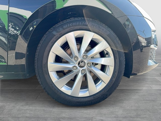 Skoda - Octavia Combi 2.0 TDI DSG Selection Head Up+Navi_15