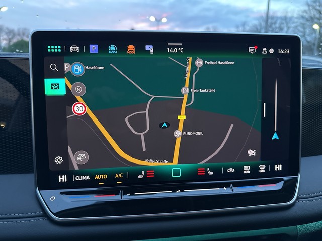 VW - Tiguan 2.0 TDI DSG Life ACC+LED+NAVI+LM18"+DAB_7