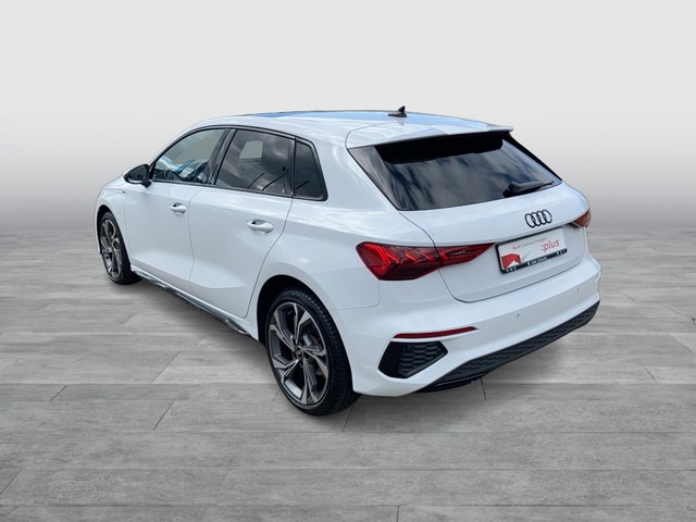 Audi - A3 Sportback 40 TFSI e S-tronic S-line LED PANO_9