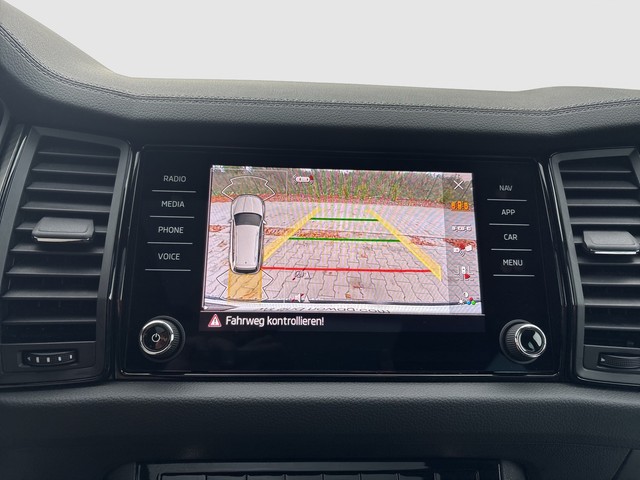 Skoda - Kodiaq 2.0 TDI DSG Sportline 4x4 LED+AHK+RFK+Panorama_8
