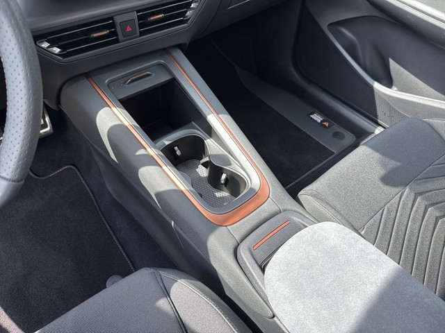 CUPRA - Born 58kWh KAMERA+NAVI+SHZG+LED_8