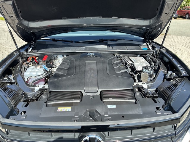 VW - Touareg 3.0 TDI 4M R-Line ACC+AHK+PANO+STANDHZG_6