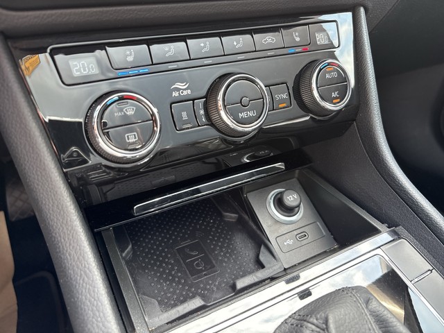 Skoda - Superb Combi 2.0 TDI DSG L&K AHK+LEDER+RFK_15