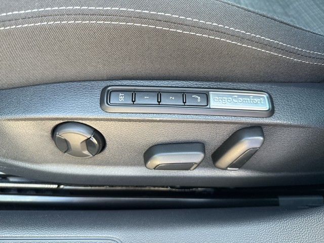 VW - Passat Variant 2,0 l TDI DSG Business RFK Navi_5