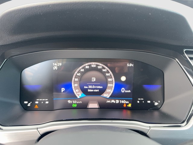 VW - Touran 1.5 TSI DSG Comfortline RFK Easy Open_14