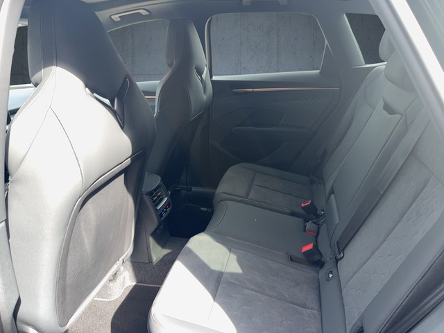 VW - Passat Variant 2.0 TDI DSG R-Line SIGNATURE AHK_3